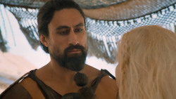 extant_GameOfThrones_6x01-TheRedWoman_4099