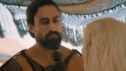 extant_GameOfThrones_6x01-TheRedWoman_4101