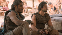 extant_GameOfThrones_6x01-TheRedWoman_4106