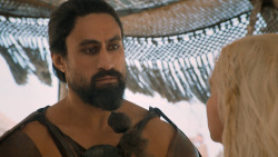 extant_GameOfThrones_6x01-TheRedWoman_4112