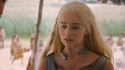 extant_GameOfThrones_6x01-TheRedWoman_4120