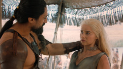 extant_GameOfThrones_6x01-TheRedWoman_4132