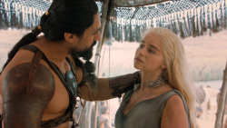 extant_GameOfThrones_6x01-TheRedWoman_4135