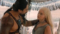 extant_GameOfThrones_6x01-TheRedWoman_4137