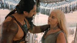 extant_GameOfThrones_6x01-TheRedWoman_4138