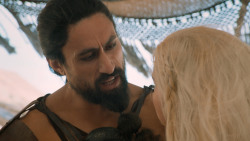 extant_GameOfThrones_6x01-TheRedWoman_4145