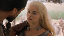 extant_GameOfThrones_6x01-TheRedWoman_4151