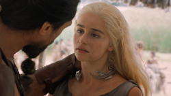 extant_GameOfThrones_6x01-TheRedWoman_4154