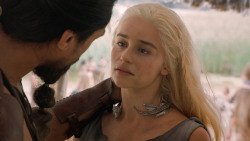 extant_GameOfThrones_6x01-TheRedWoman_4156