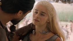 extant_GameOfThrones_6x01-TheRedWoman_4159