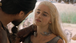 extant_GameOfThrones_6x01-TheRedWoman_4166