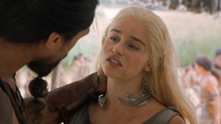 extant_GameOfThrones_6x01-TheRedWoman_4169