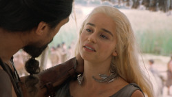 extant_GameOfThrones_6x01-TheRedWoman_4172