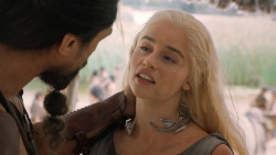 extant_GameOfThrones_6x01-TheRedWoman_4176