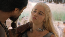 extant_GameOfThrones_6x01-TheRedWoman_4178