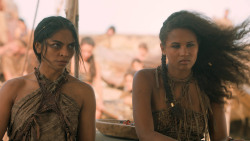 extant_GameOfThrones_6x01-TheRedWoman_4196