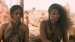 extant_GameOfThrones_6x01-TheRedWoman_4197