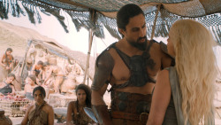 extant_GameOfThrones_6x01-TheRedWoman_4204