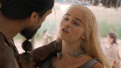 extant_GameOfThrones_6x01-TheRedWoman_4208