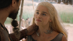 extant_GameOfThrones_6x01-TheRedWoman_4219