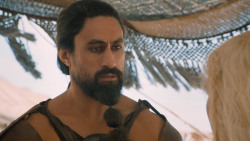 extant_GameOfThrones_6x01-TheRedWoman_4229
