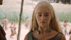extant_GameOfThrones_6x01-TheRedWoman_4256