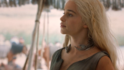 extant_GameOfThrones_6x01-TheRedWoman_4273
