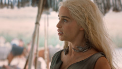 extant_GameOfThrones_6x01-TheRedWoman_4277