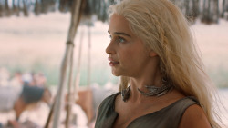 extant_GameOfThrones_6x01-TheRedWoman_4279