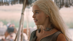 extant_GameOfThrones_6x01-TheRedWoman_4284