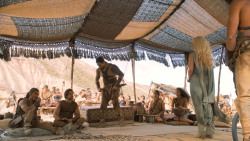 extant_GameOfThrones_6x01-TheRedWoman_4296