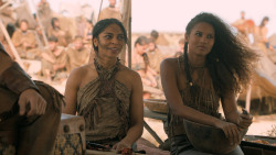extant_GameOfThrones_6x01-TheRedWoman_4304