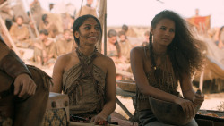extant_GameOfThrones_6x01-TheRedWoman_4306