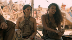 extant_GameOfThrones_6x01-TheRedWoman_4314