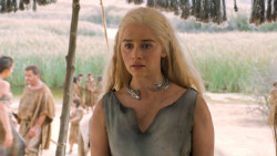 extant_GameOfThrones_6x01-TheRedWoman_4321