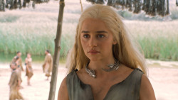 extant_GameOfThrones_6x01-TheRedWoman_4329
