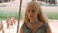 extant_GameOfThrones_6x01-TheRedWoman_4330