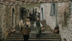 extant_GameOfThrones_6x01-TheRedWoman_4339