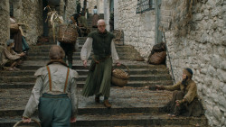 extant_GameOfThrones_6x01-TheRedWoman_4344