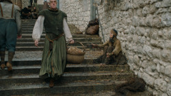 extant_GameOfThrones_6x01-TheRedWoman_4347