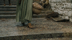 extant_GameOfThrones_6x01-TheRedWoman_4350