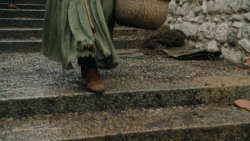 extant_GameOfThrones_6x01-TheRedWoman_4351