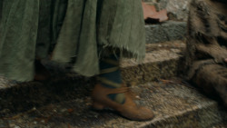 extant_GameOfThrones_6x01-TheRedWoman_4354