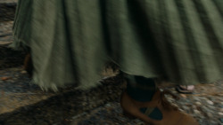extant_GameOfThrones_6x01-TheRedWoman_4355