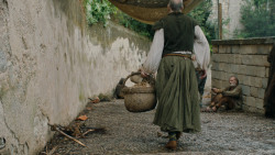 extant_GameOfThrones_6x01-TheRedWoman_4363