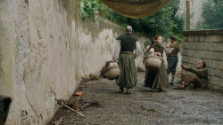 extant_GameOfThrones_6x01-TheRedWoman_4368