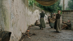 extant_GameOfThrones_6x01-TheRedWoman_4370