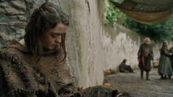 extant_GameOfThrones_6x01-TheRedWoman_4378