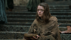 extant_GameOfThrones_6x01-TheRedWoman_4393