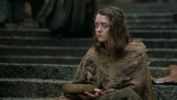extant_GameOfThrones_6x01-TheRedWoman_4395